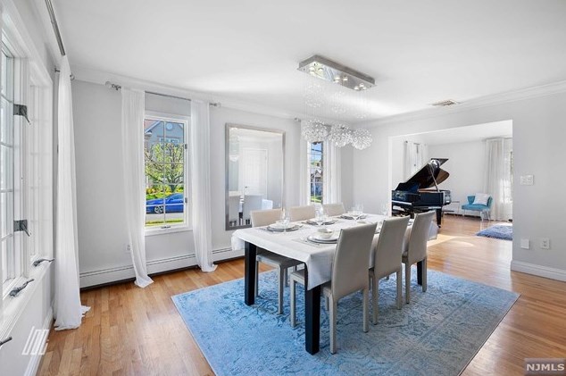 1031 Jassamine Way, West Fort Lee NJ 07024-1524 exterior