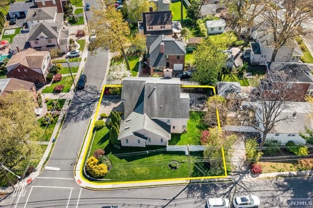 1031 Jassamine Way, West Fort Lee NJ 07024-1524 exterior