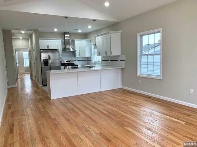 188 6th St #2, East Newark, NJ 07029