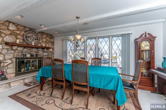 41 Mt Pleasant Ave, West Paterson NJ  07424-2734 exterior