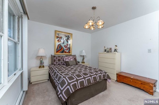 41 Mt Pleasant Ave, West Paterson NJ  07424-2734 exterior
