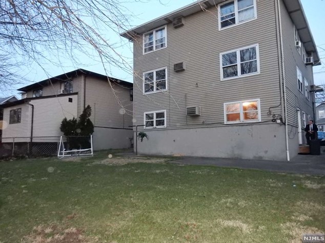 518 Garden St #1st Floor, Carlstadt, NJ 07072