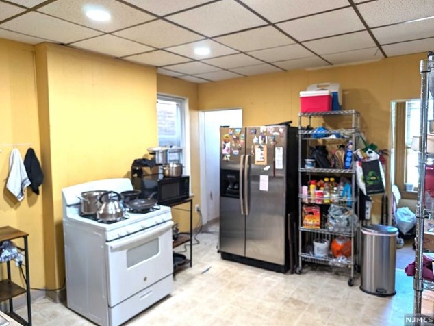 208 Belgrove Dr, Kearny, NJ 07032