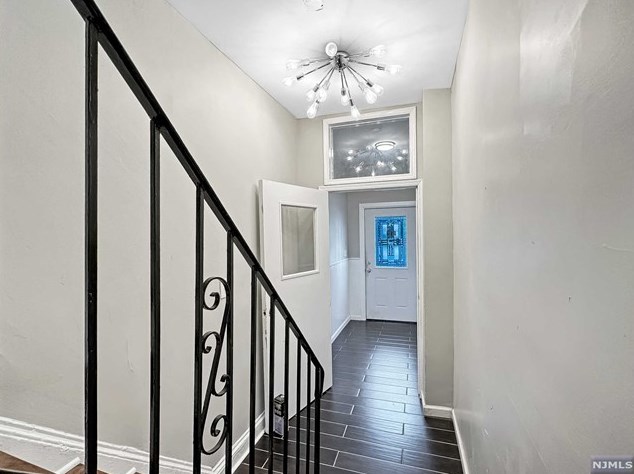 161 St, Union City NJ 07087-5439 exterior