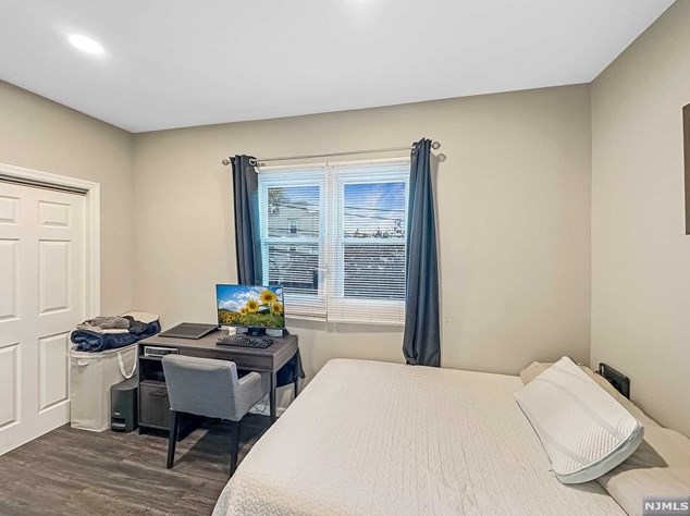 161 St, Union City NJ 07087-5439 exterior