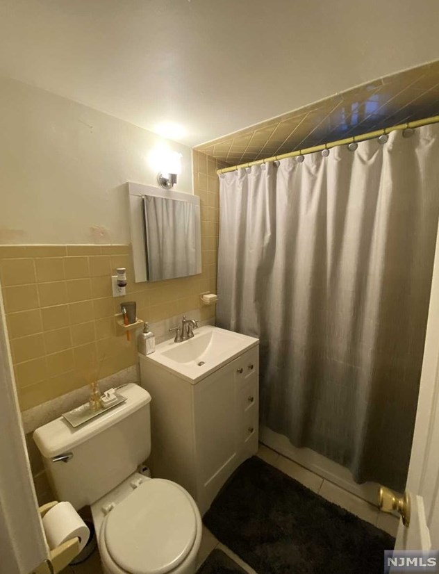 26 Brandt St, Little Ferry NJ  07643-1537 exterior