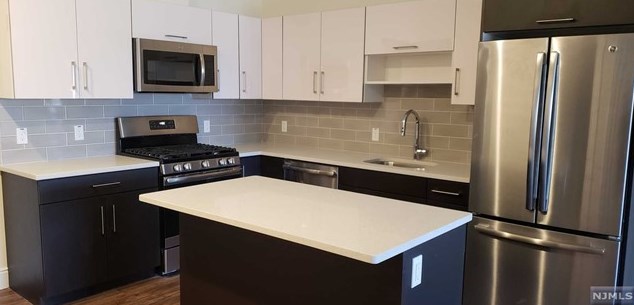 113-117 Union St #204, Palisades Park, NJ 07650