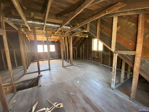 26 Lk St, Paterson NJ 07501-1516 exterior