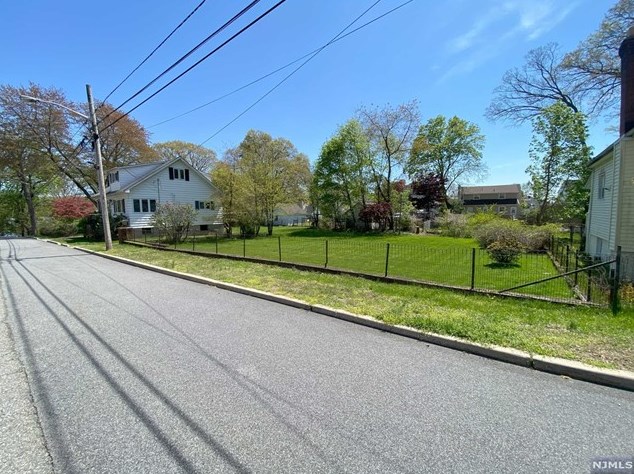 26 Lk St, Paterson NJ 07501-1516 exterior