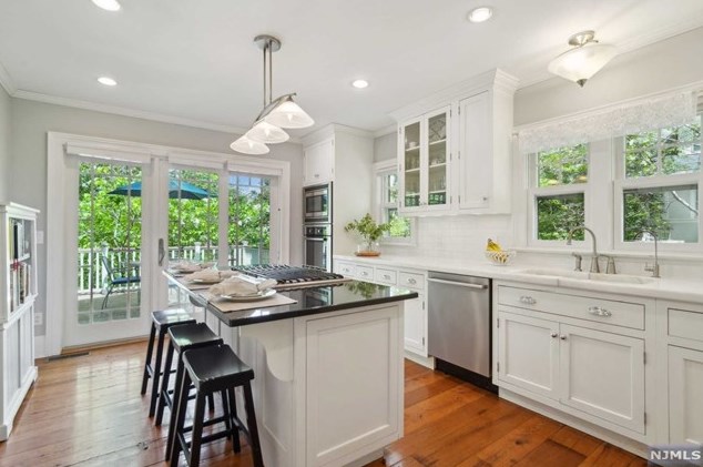 105 Clarewill Ave, Montclair, NJ 07043-2308