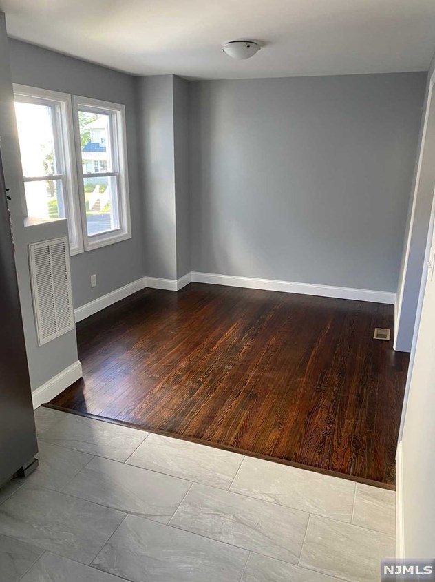 377 Parker Ave, Hackensack NJ  07601-1831 exterior