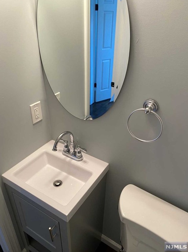 377 Parker Ave, Hackensack NJ  07601-1831 exterior