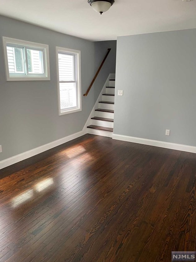 377 Parker Ave, Hackensack NJ  07601-1831 exterior