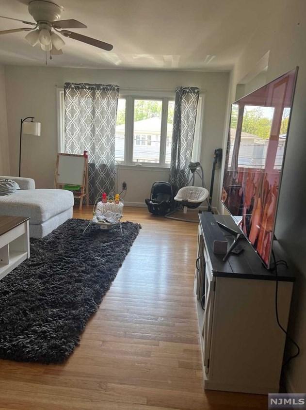 107 Columbus Ave, Outwater, NJ 07026-3851