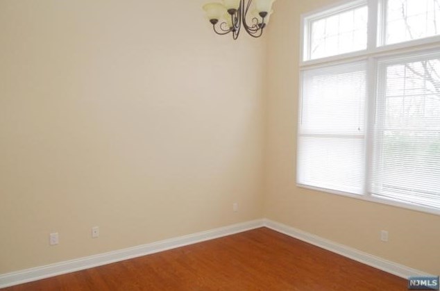 20 Hemlock Ln, Tenafly NJ  07670-1743 exterior