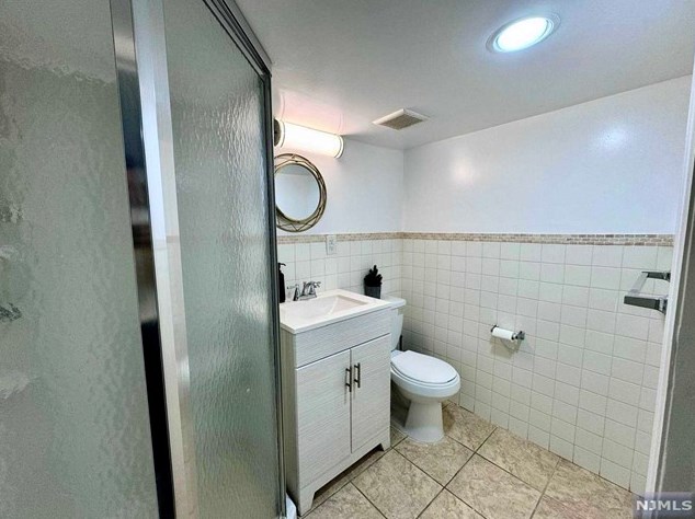 42 Linwood Ave, Bogota NJ 07603-1417 exterior