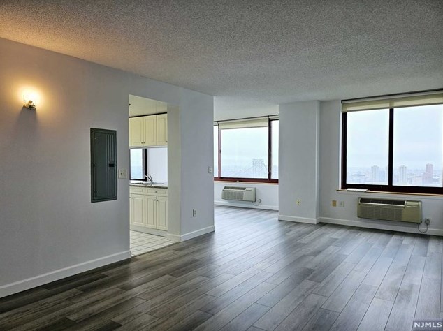 100 Old Palisade Rd #3903, West Fort Lee, NJ 07024