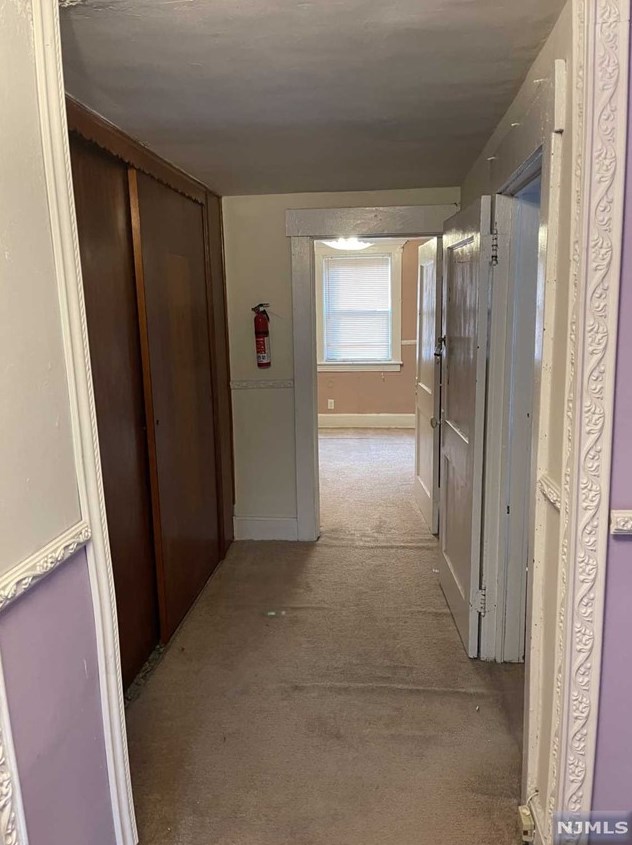 10 Lincoln Pl, Wallington, NJ 07057