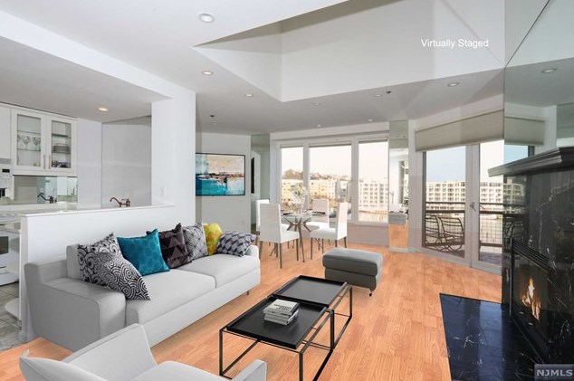 600 Harbor Blvd #1013, Union City, NJ 07086