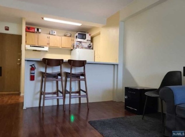 333 Grand Ave #4i, Palisades Park, NJ 07650