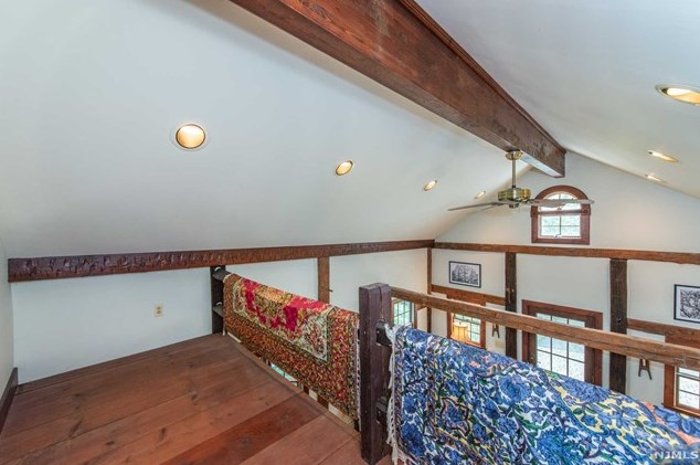 1687 County Rd 565, Wantage NJ 07461-4809 exterior