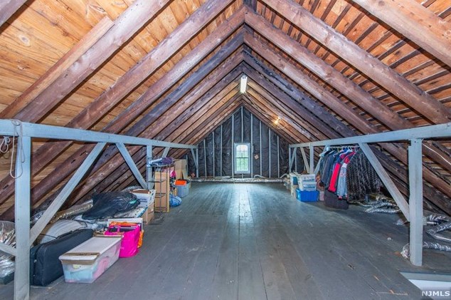 1687 County Rd 565, Wantage NJ 07461-4809 exterior