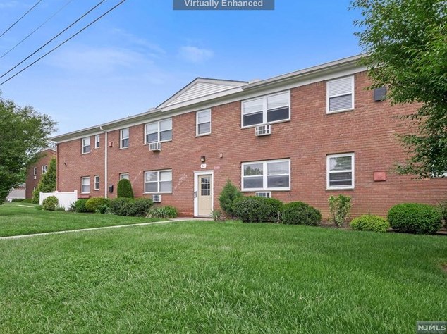 34 Knox Ter, Wayne, NJ 07470-2329
