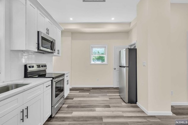 155 Fairview Ave, Teaneck NJ 07666-5931 exterior