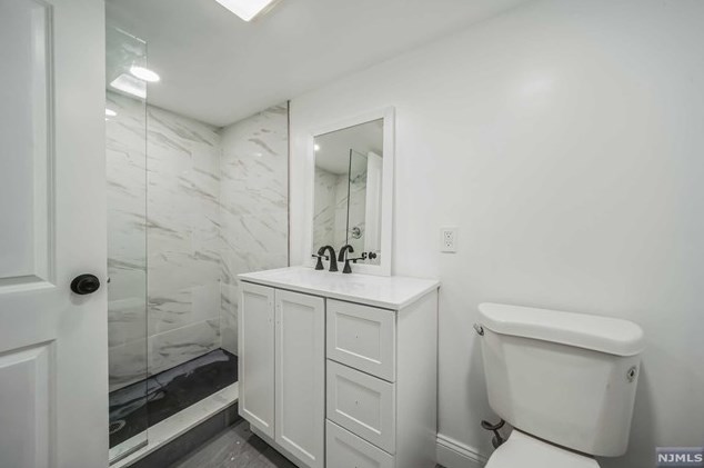 48 Garwood, Outwater NJ 07026-3524 exterior