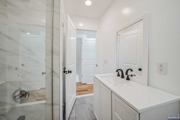 48 Garwood, Outwater NJ 07026-3524 exterior