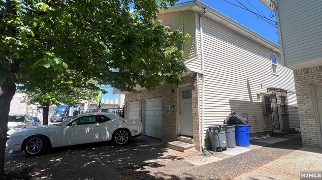 24 Vincent St, Newark, NJ 07105