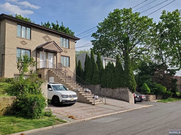 470 Roff Ave #a, Palisades Park, NJ 07650