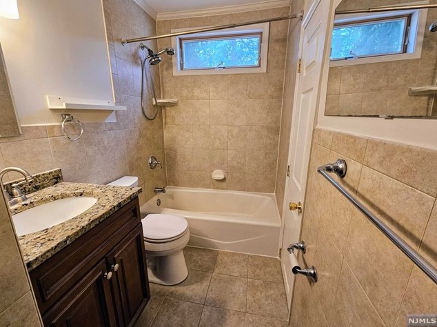 431 Madison Ave., N Milford, NJ 07646