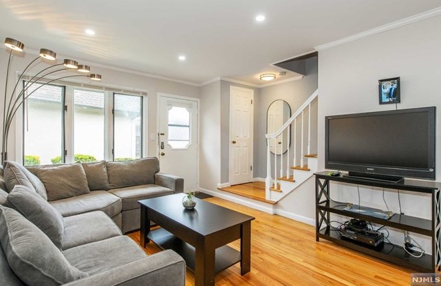 24 River Rd, Clifton, NJ 07014-2016