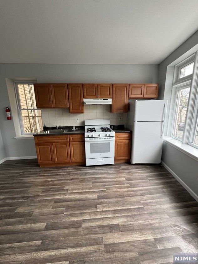 237 Dayton Ave, Clifton, NJ 07011-1505