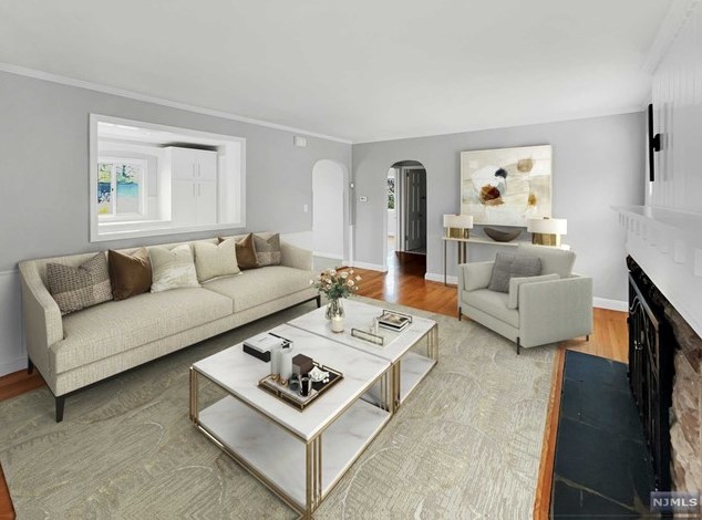 39 Prospect St, West Caldwell, NJ 07006