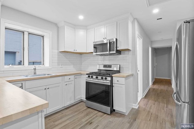 16-20 Madison Ave, Paterson, NJ 07524