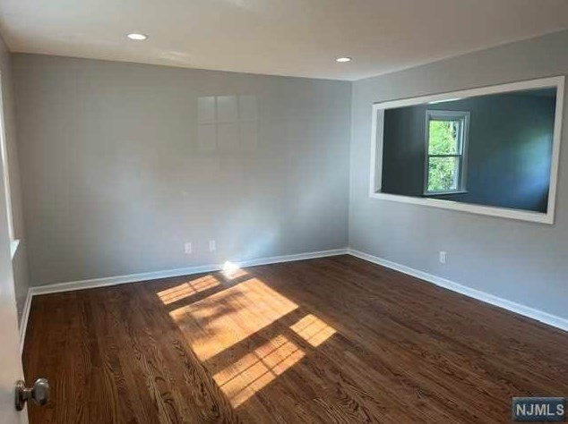 68 Corabelle Ave, Lodi, NJ 07644