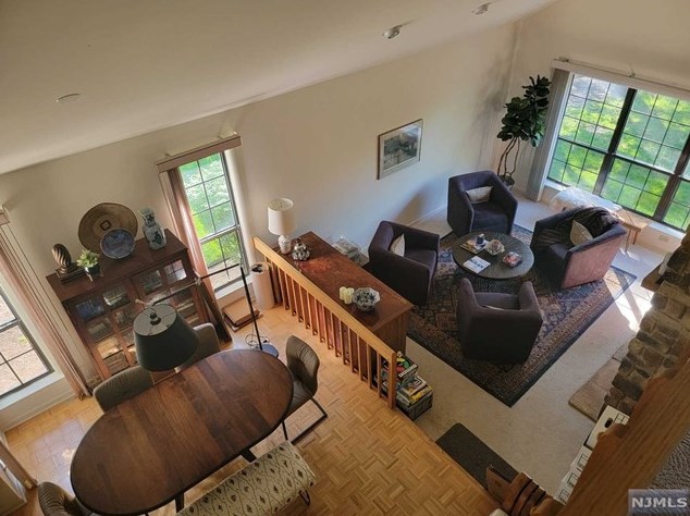 121 Frank Ct #121, Mahwah, NJ 07430