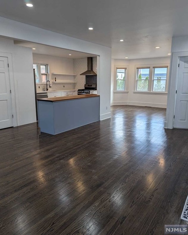 642 Maitland Ave, Teaneck NJ  07666-2201 exterior