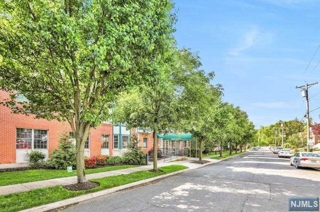 323 Willow St, Teaneck NJ  07666-4063 exterior