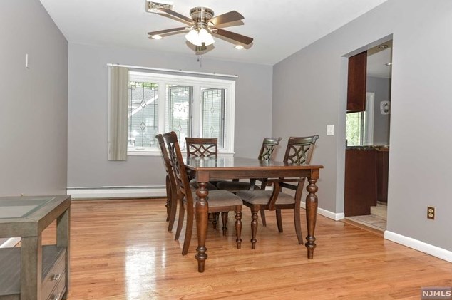 24 Glenn Ct, East Rutherford NJ 07073-1114 exterior