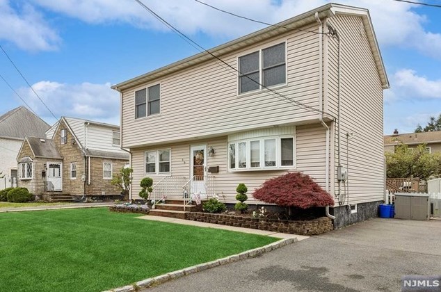 19 San Antonio Ave, Nutley, NJ 07110-3036