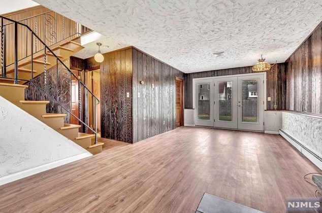 453 Madeline Ave, Outwater NJ 07026-2006 exterior