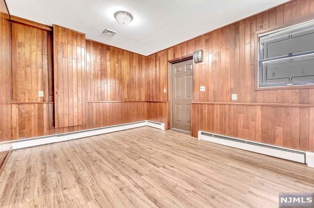 453 Madeline Ave, Outwater NJ 07026-2006 exterior