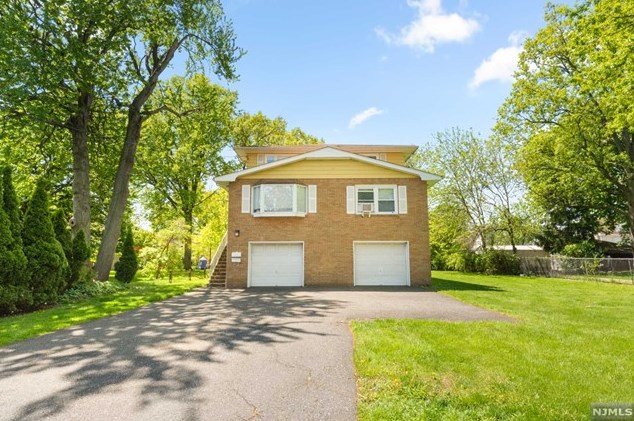 93 Kaufman Ave, Little Ferry, NJ 07643-1509