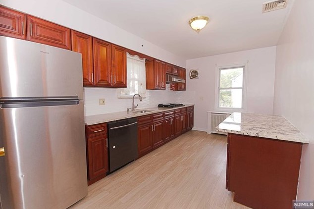 1005 Inwood Terrace, West Fort Lee, NJ 07024