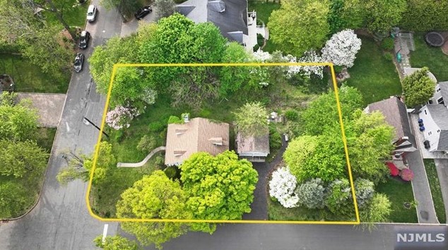 312 Webb Ave, River Edge, NJ 07661