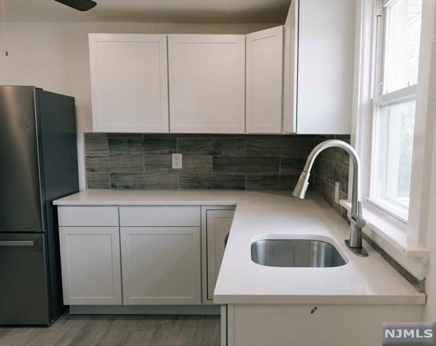 279 1st St #2, Hackensack, NJ 07601
