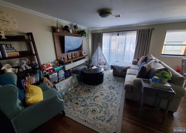 78 Orient Way, Rutherford, NJ 07070-4013